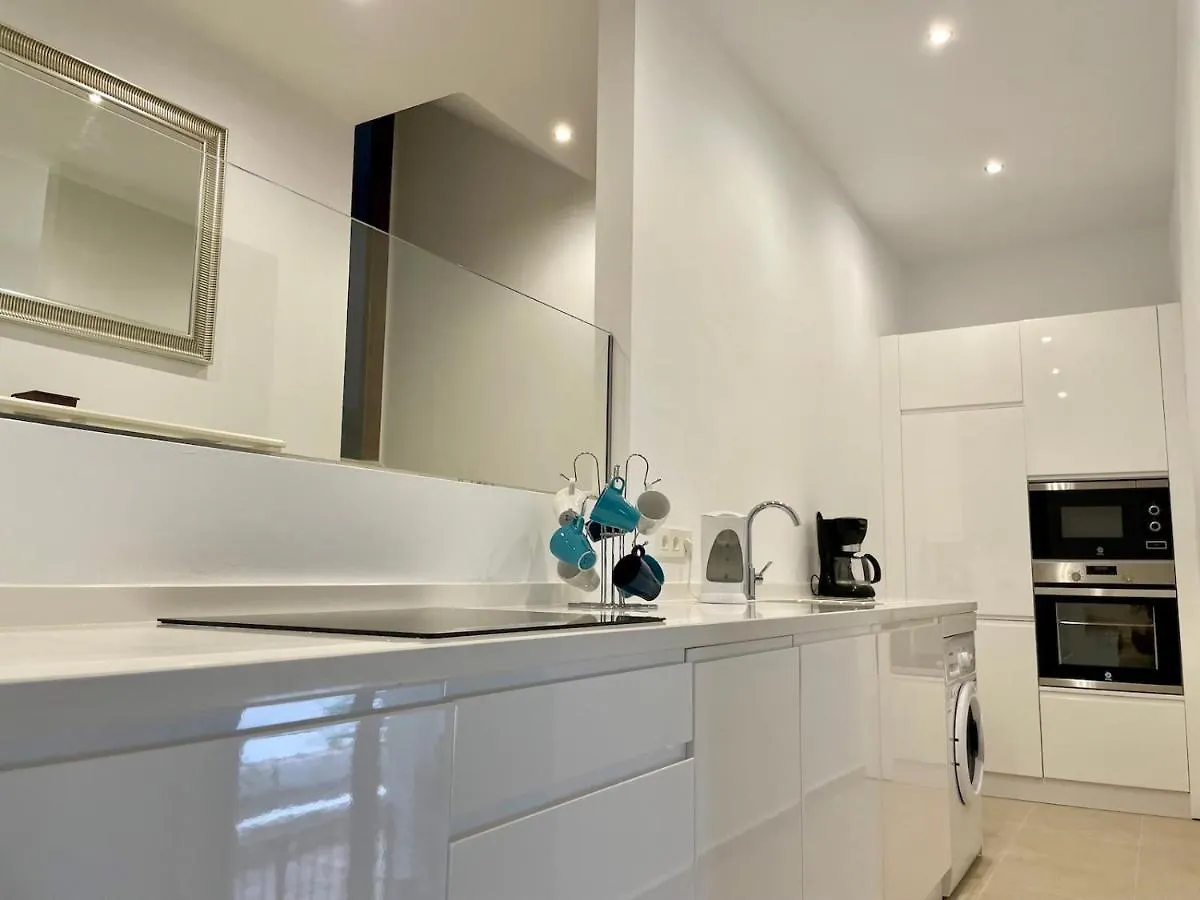 Capistrano Playa, Modern Apartment Within Walking Distance To Burriana Beach Nerja