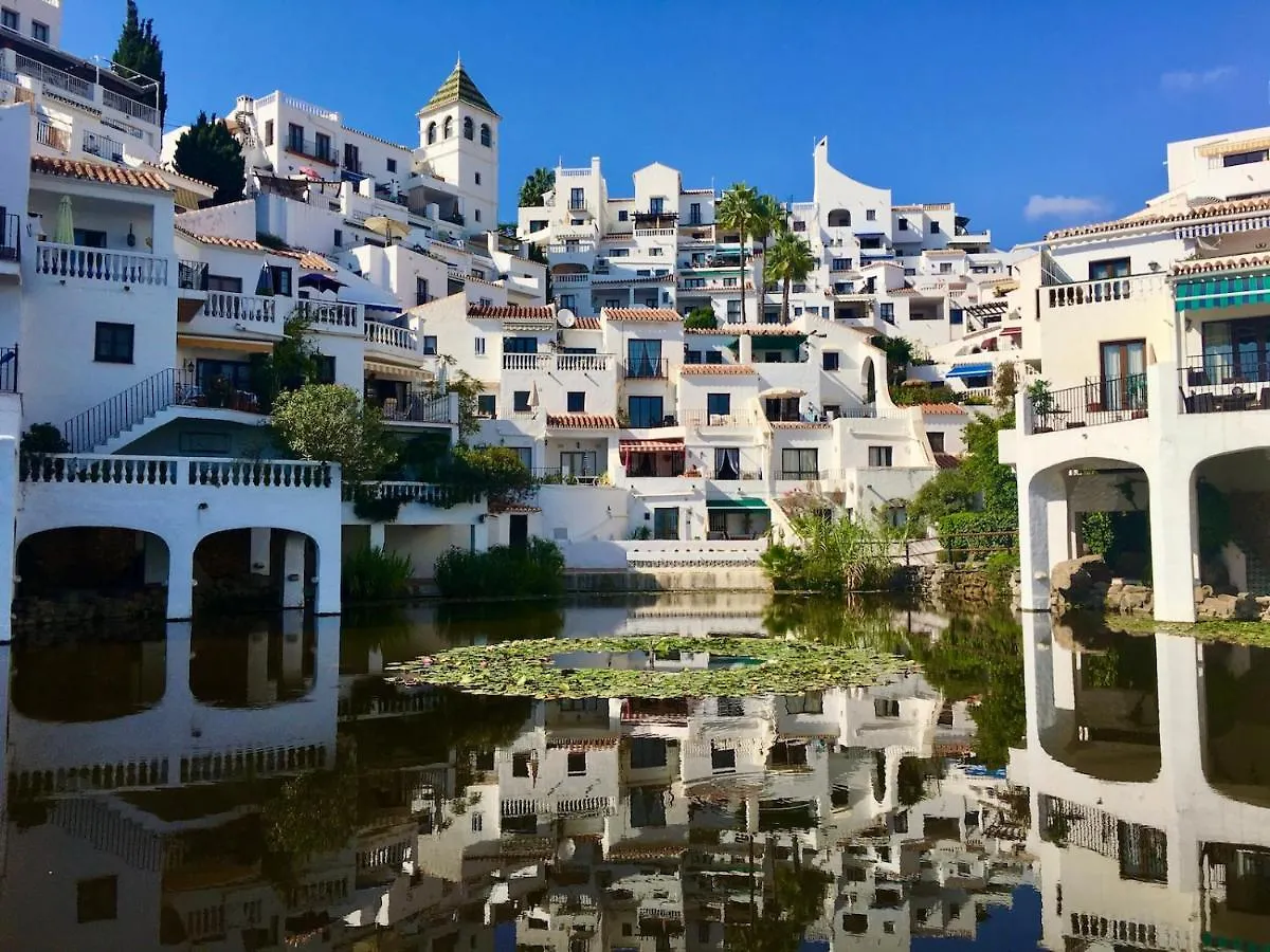 Capistrano Playa, Modern Apartment Within Walking Distance To Burriana Beach Nerja